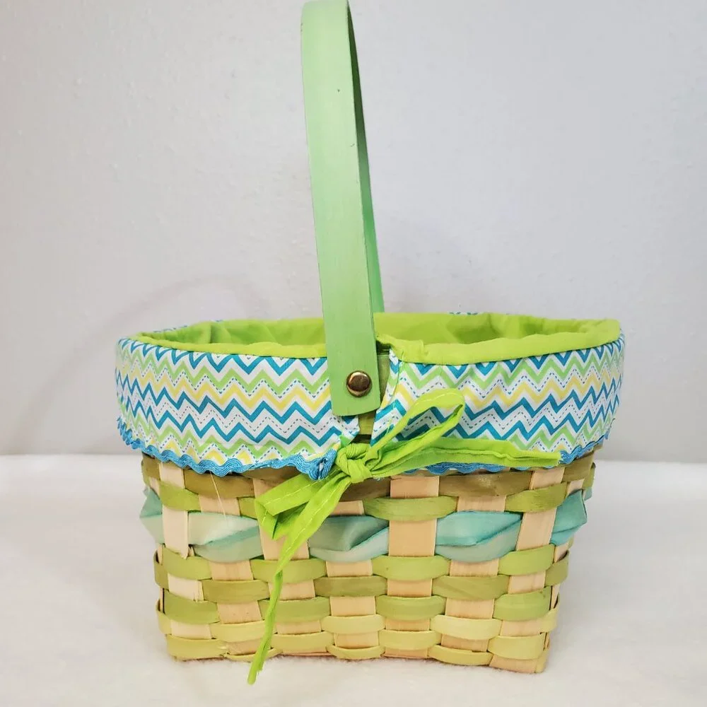 Easter Basket with Cloth Basket Liner Ties on Sides